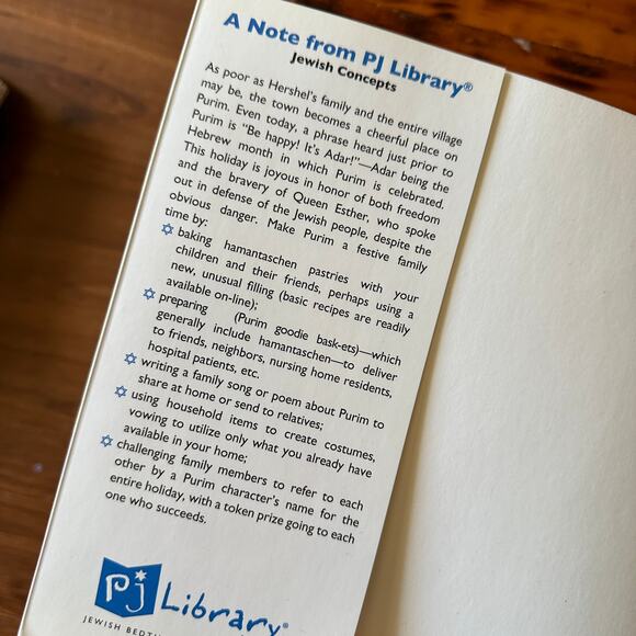 PJ Library Cakes & Miracles A Purim Tale Jewish Holiday Paperback Book - Picture 2 of 9